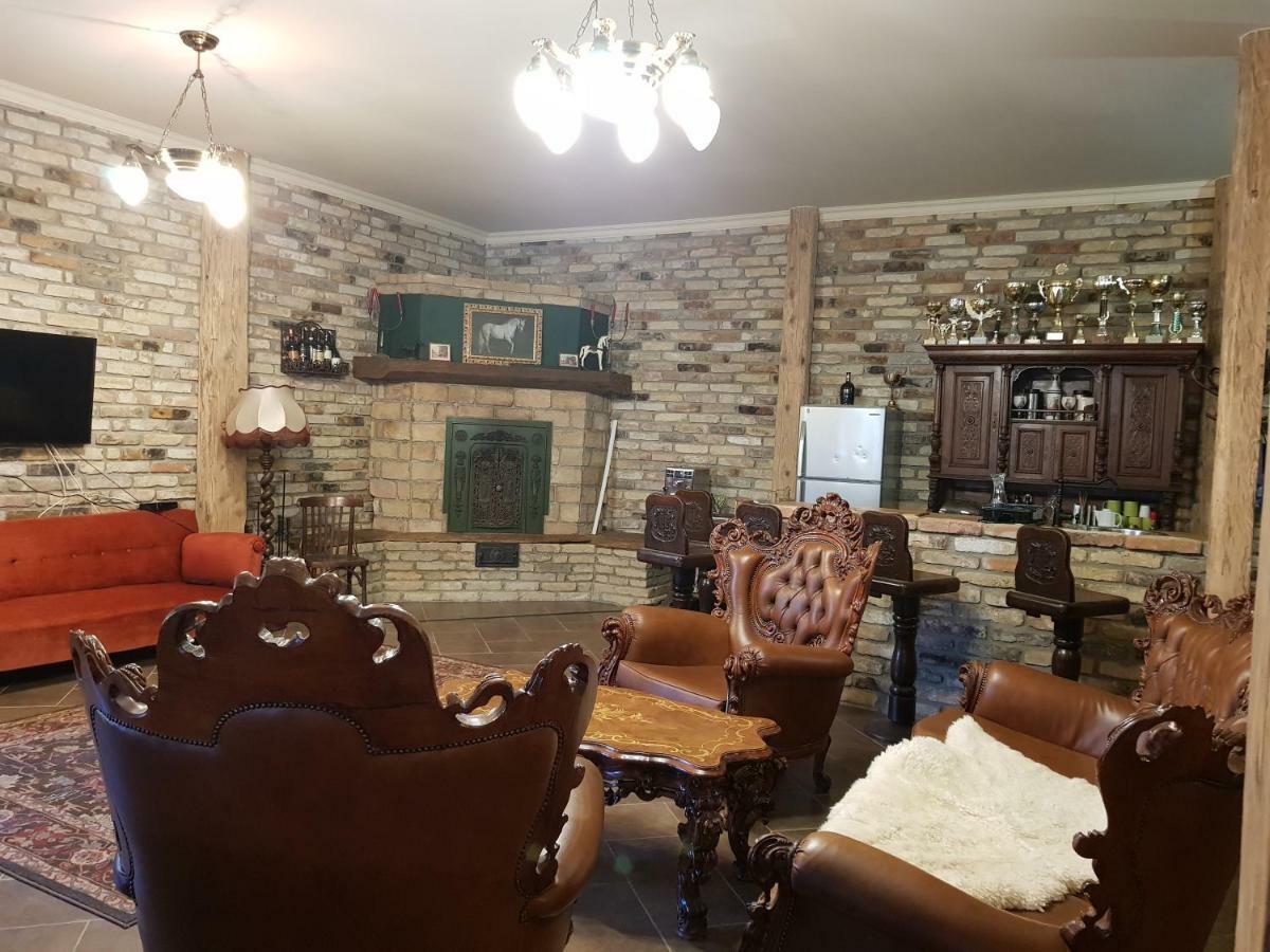 Barsonyberek Vendeghaz Bakony Hotel Jásd Екстериор снимка